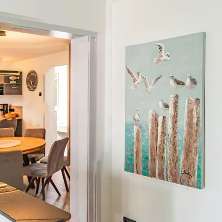 アパート Villa Stella Maris Ferienwohnung Neptun ゼリン